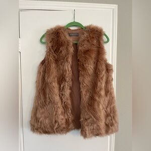 Blush pink size SMALL faux fur vest excellent condition!!!